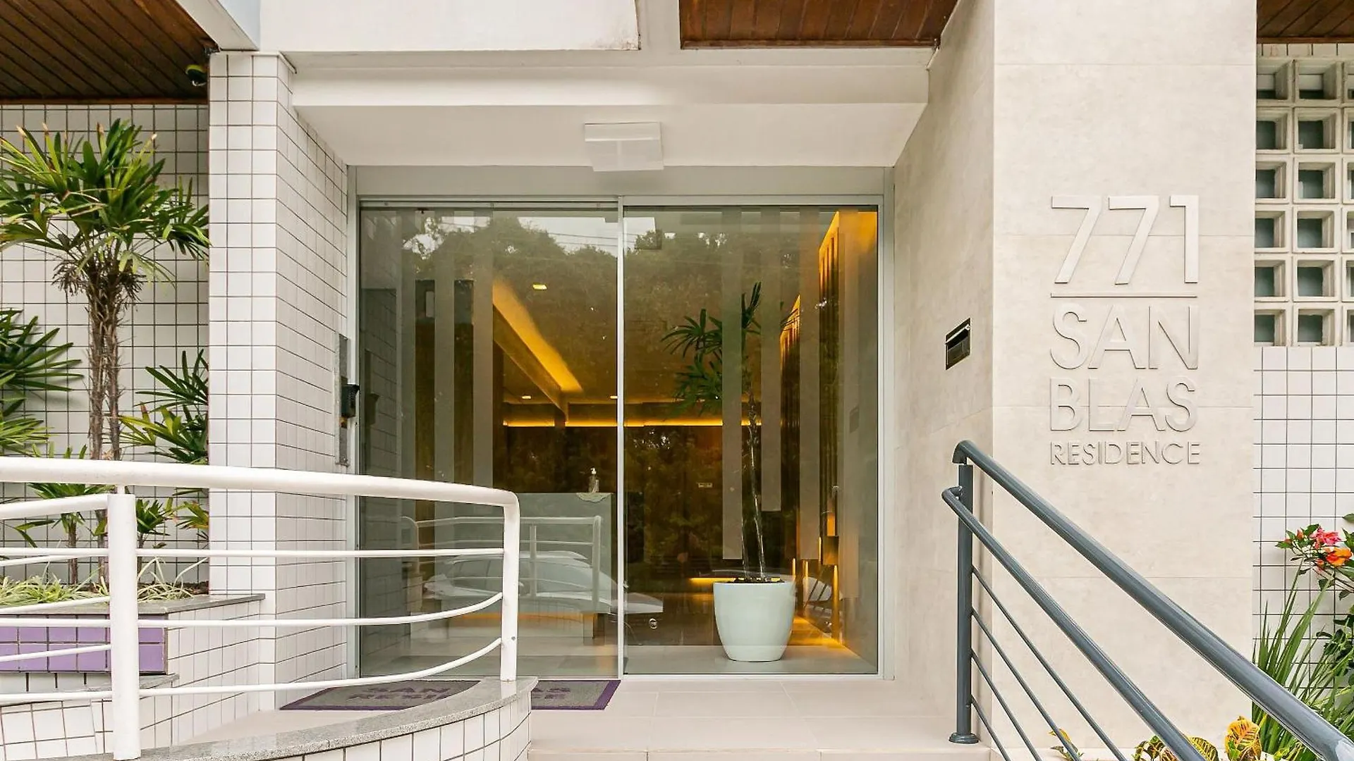 Apto no Open Shopping Jurerê internacional SBS106 Apartamento Florianópolis
