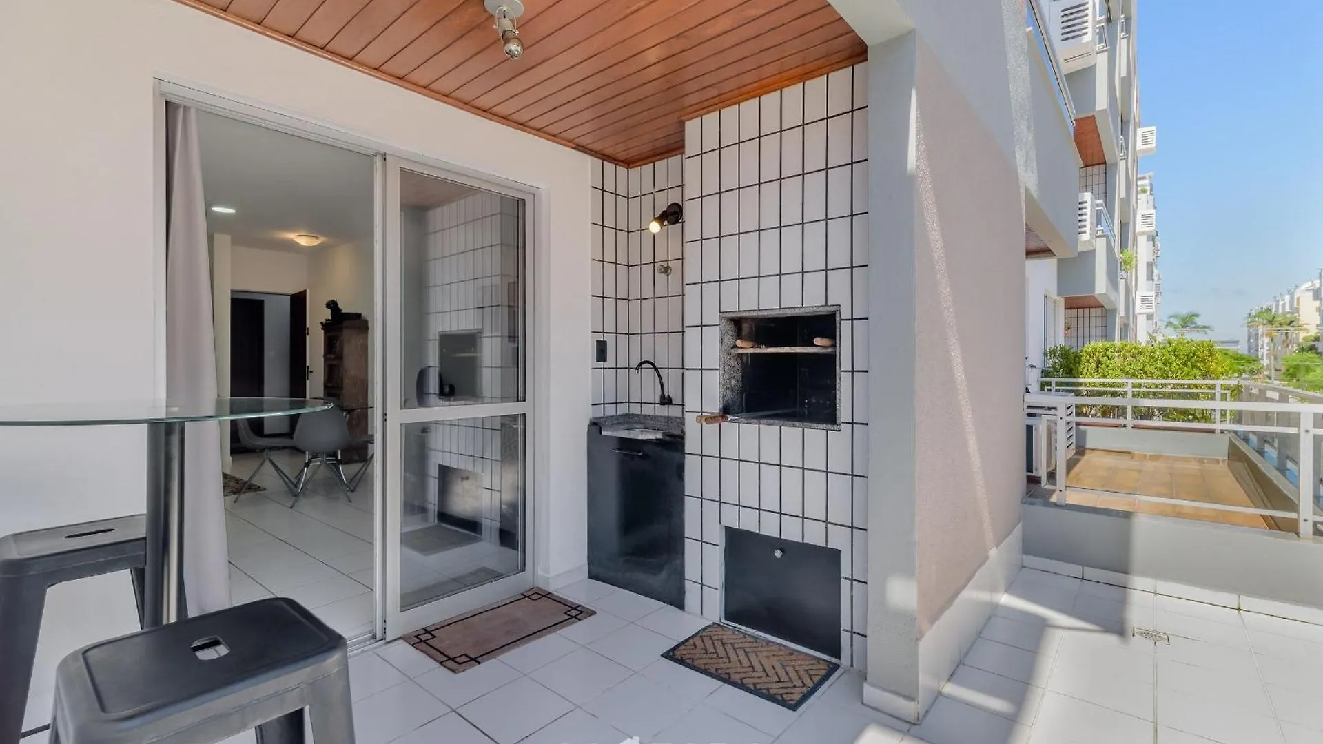 Apto no Open Shopping Jurerê internacional SBS106 Apartamento Florianópolis