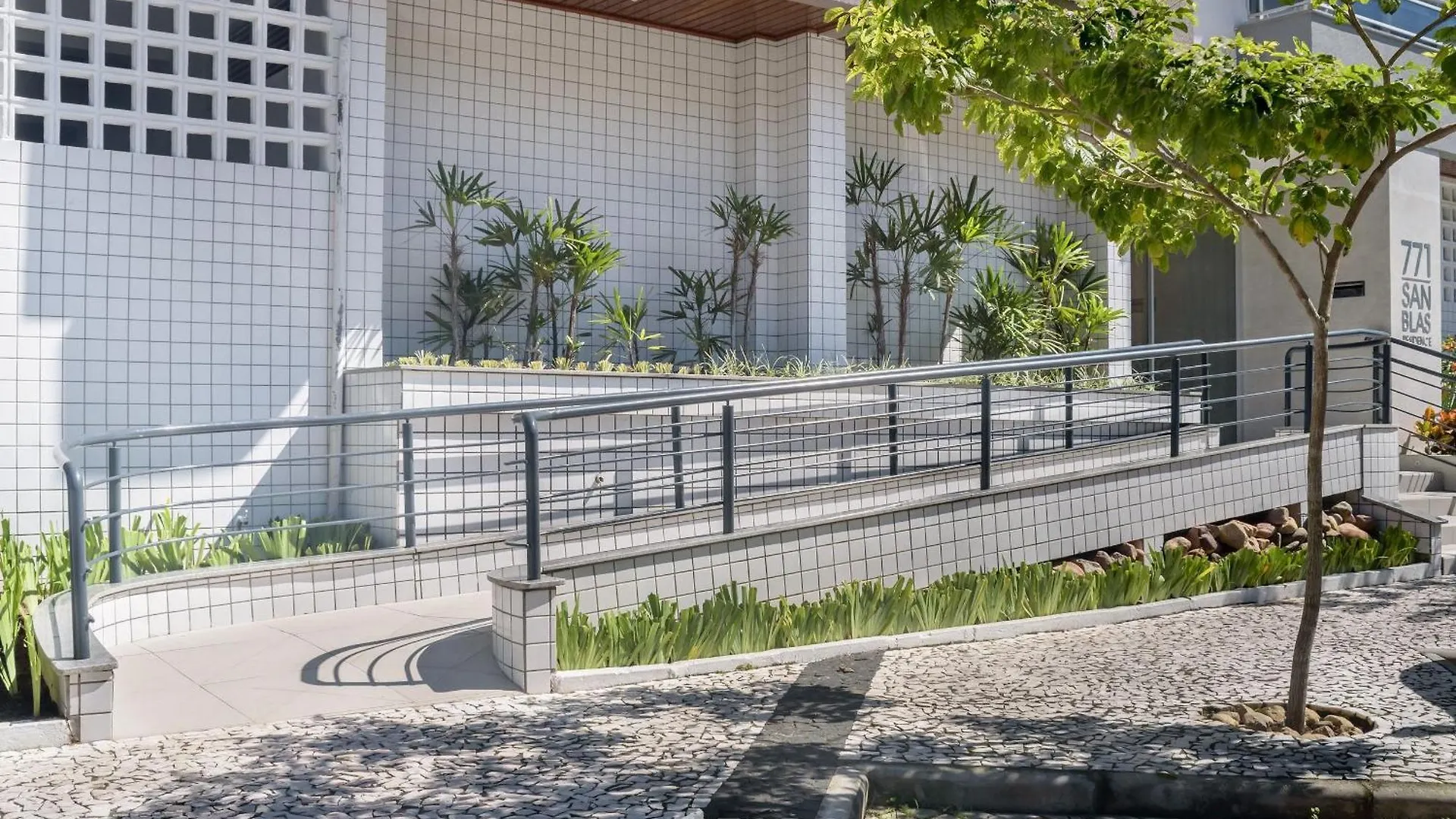 Apto no Open Shopping Jurerê internacional SBS106 Apartamento Florianópolis